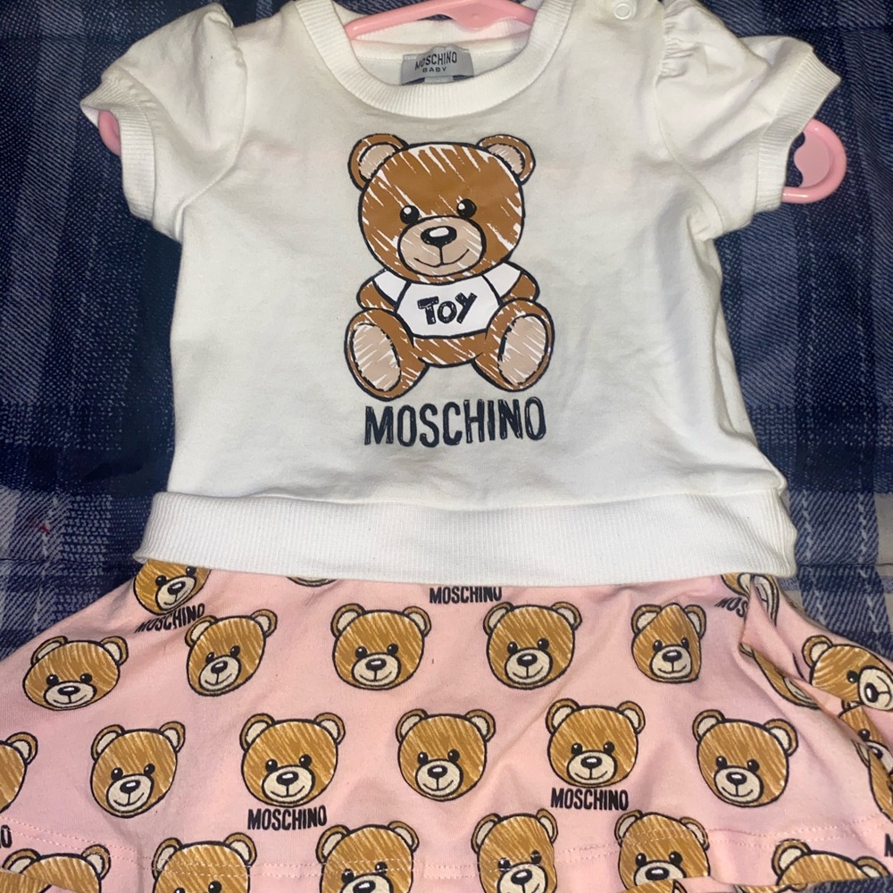 Babygirl moschino dress 3/6 months - Picture 3 of 3